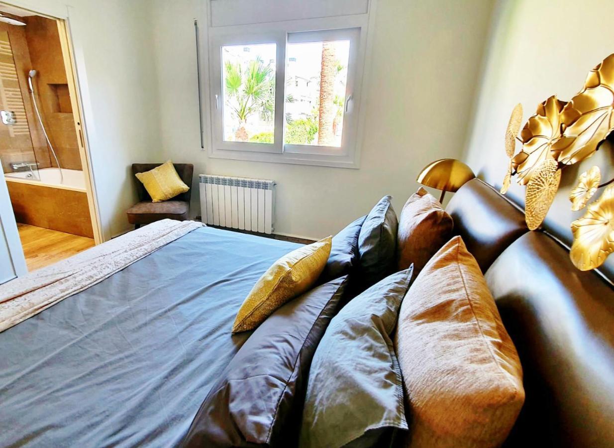 Cheerful Townhouse Center Sitges 5 Bedrooms Pool And Terrace Exterior foto